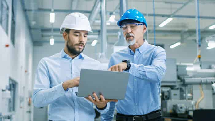 travailleurs en entreprise