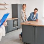 Quelle hauteur plan de travail cuisine faut-il privilégier ?