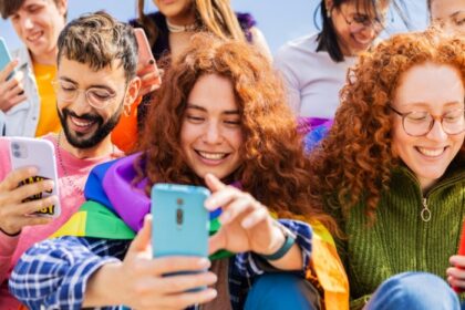 Divineva.com : l’évolution de Travestichat.fr, référence du chat trans et travesti