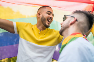 Les pompeurs : rencontrez des gays et bisexuels partout en France !