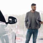 Assurance auto en France : guide complet pour particuliers, deux-roues et professionnels