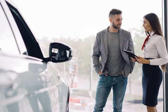 Assurance auto en France : guide complet pour particuliers, deux-roues et professionnels