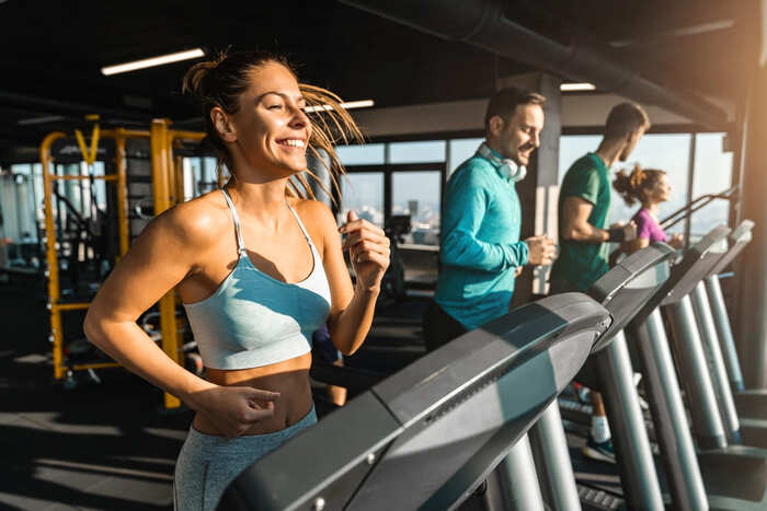 Basic-Fit avis : le bon plan low-cost ou trop de compromis ?